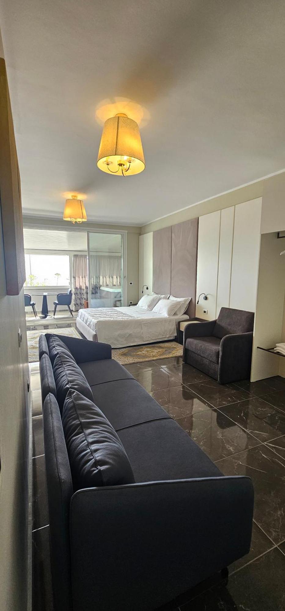 Hotel Pirro Vlorë Zimmer foto
